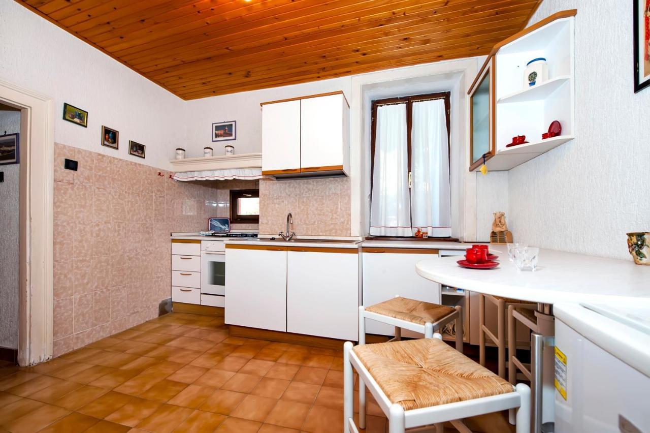 Carera Seaview Apartments Ровинь Экстерьер фото