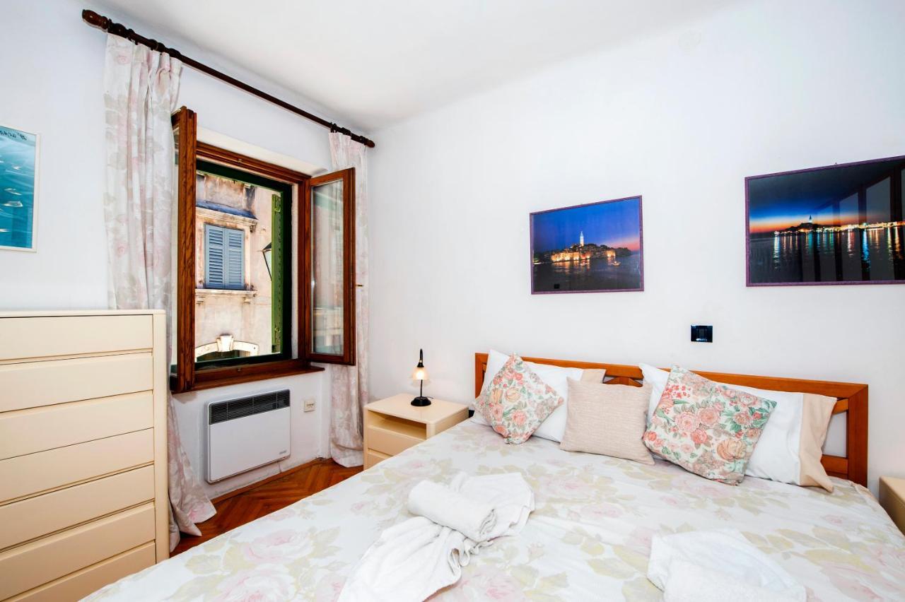 Carera Seaview Apartments Ровинь Экстерьер фото